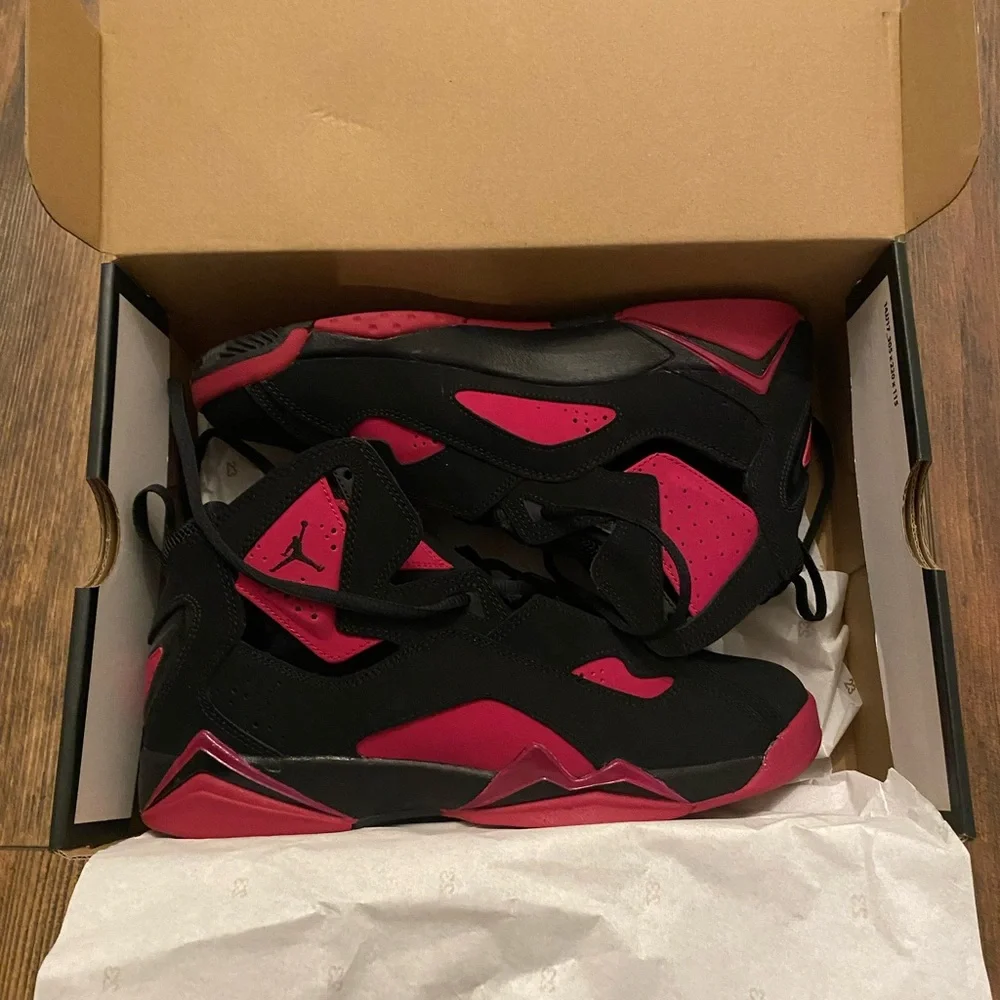 Jordan True Flight GG Black Sport Fuchsia NIB - Picture 5 of 9